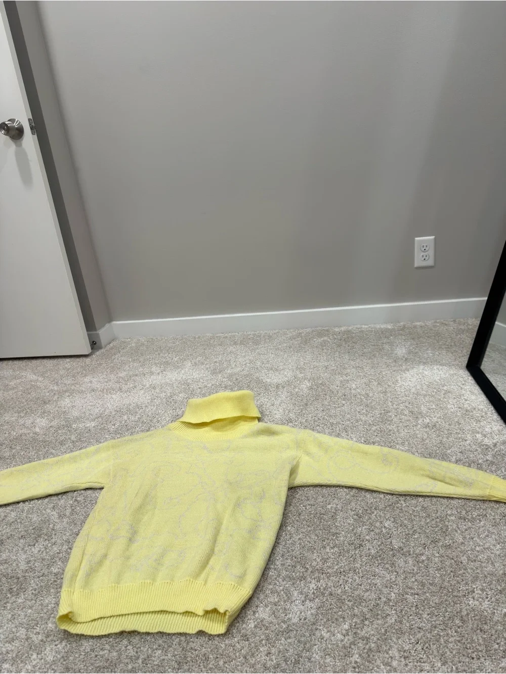 Retro Vintage Late 80s Cozy Women's Butter Yellow Turtleneck Sweater